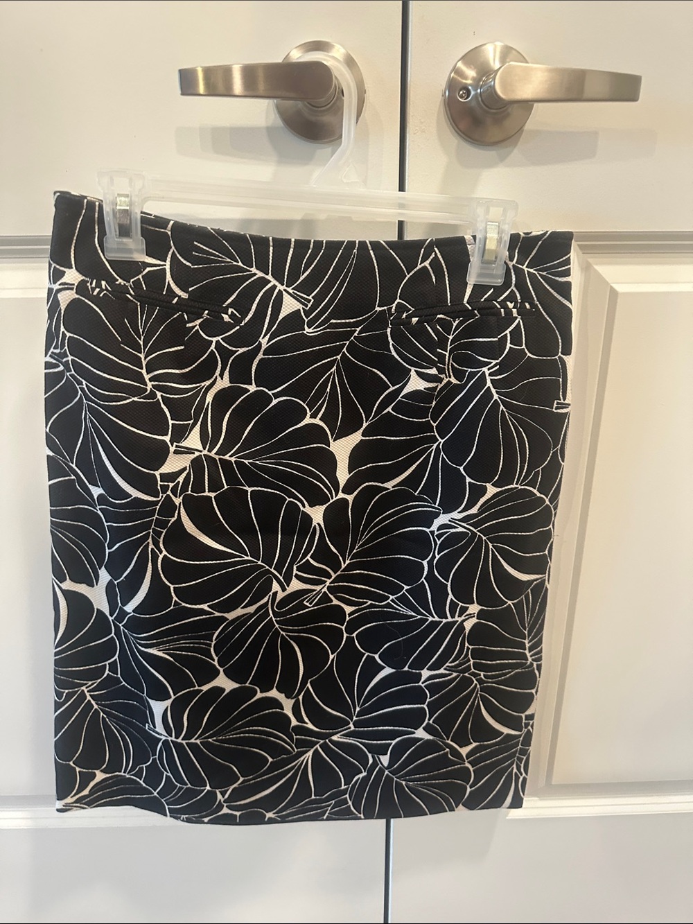 Talbots Black and White Stretch Pattern Skirt